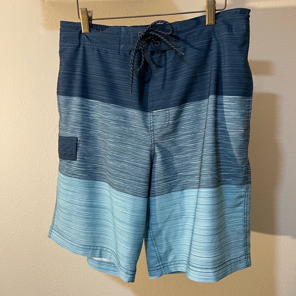 Men’s swim shorts